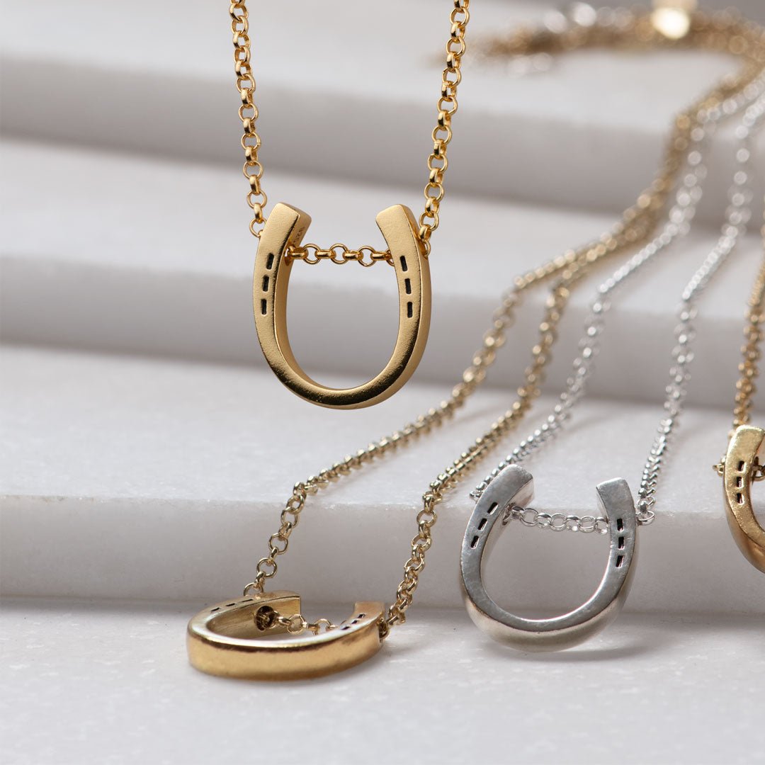 Classique - Equestrian Horseshoe Necklace in Gold Urban-Equestrian