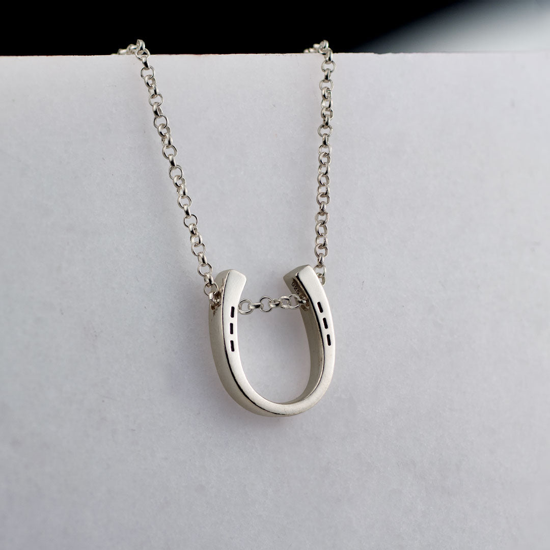 Classique - Equestrian Horseshoe Necklace in Silver Urban-Equestrian