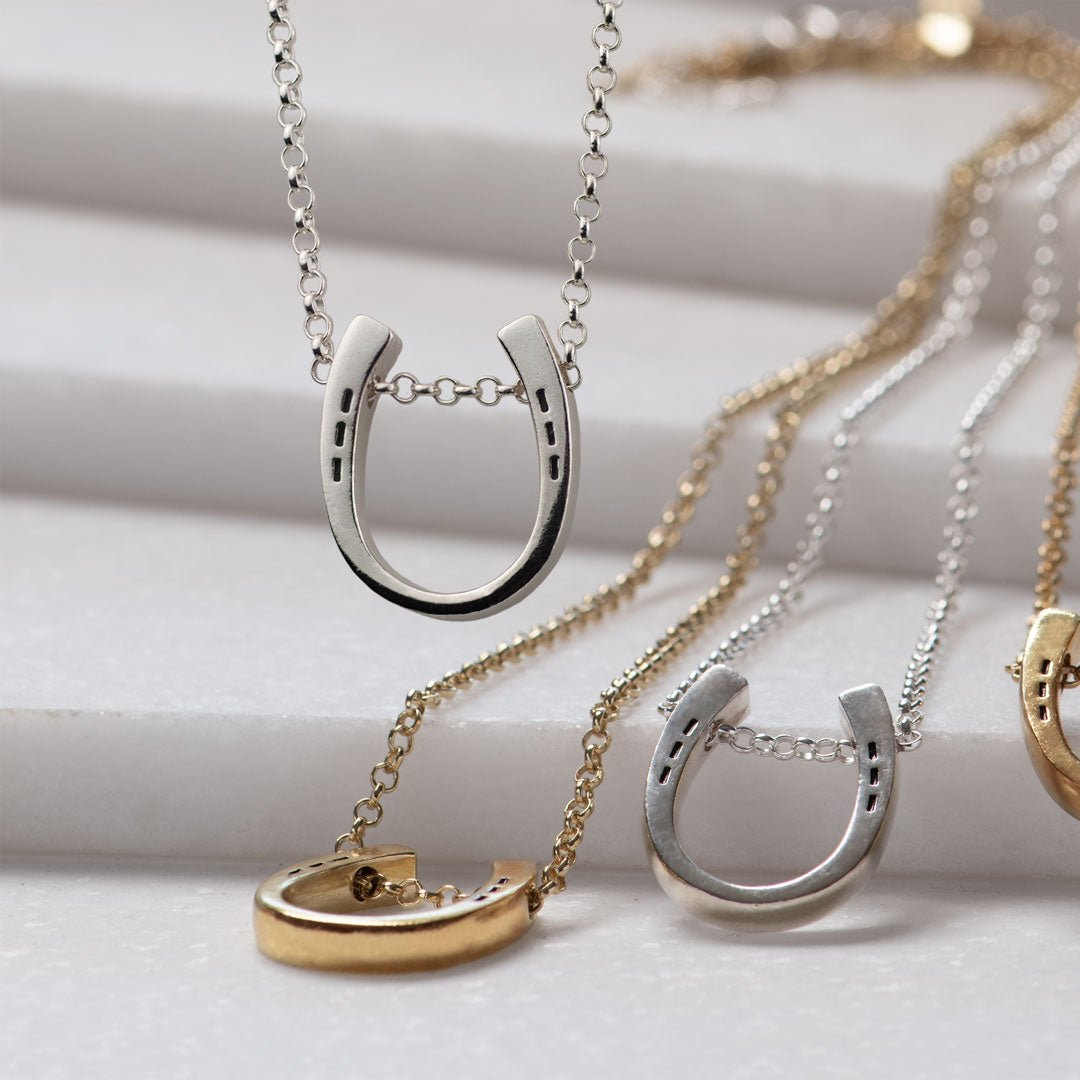 Classique - Equestrian Horseshoe Necklace in Silver Urban-Equestrian