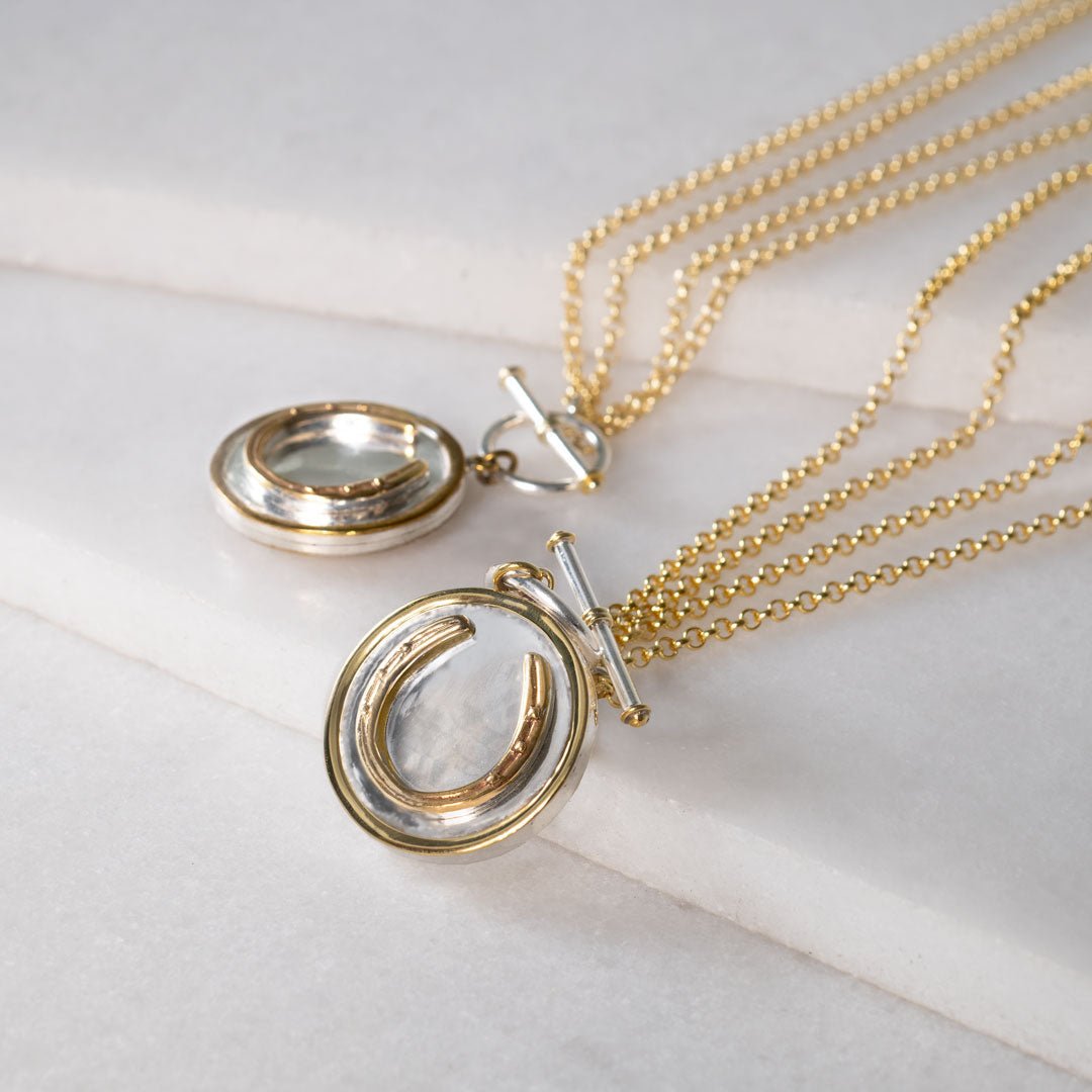 Cody - Double Sided T-Bar Horseshoe Charm Necklace Urban-Equestrian