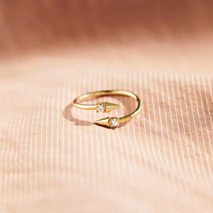 Arrowlight Ring Ivory Embers