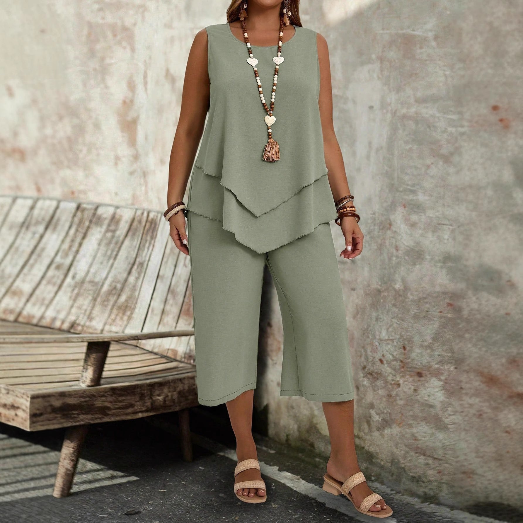 Casual Solid-Colored Sleeveless Top And Cropped Pants Two-Piece Set FitiqueFit