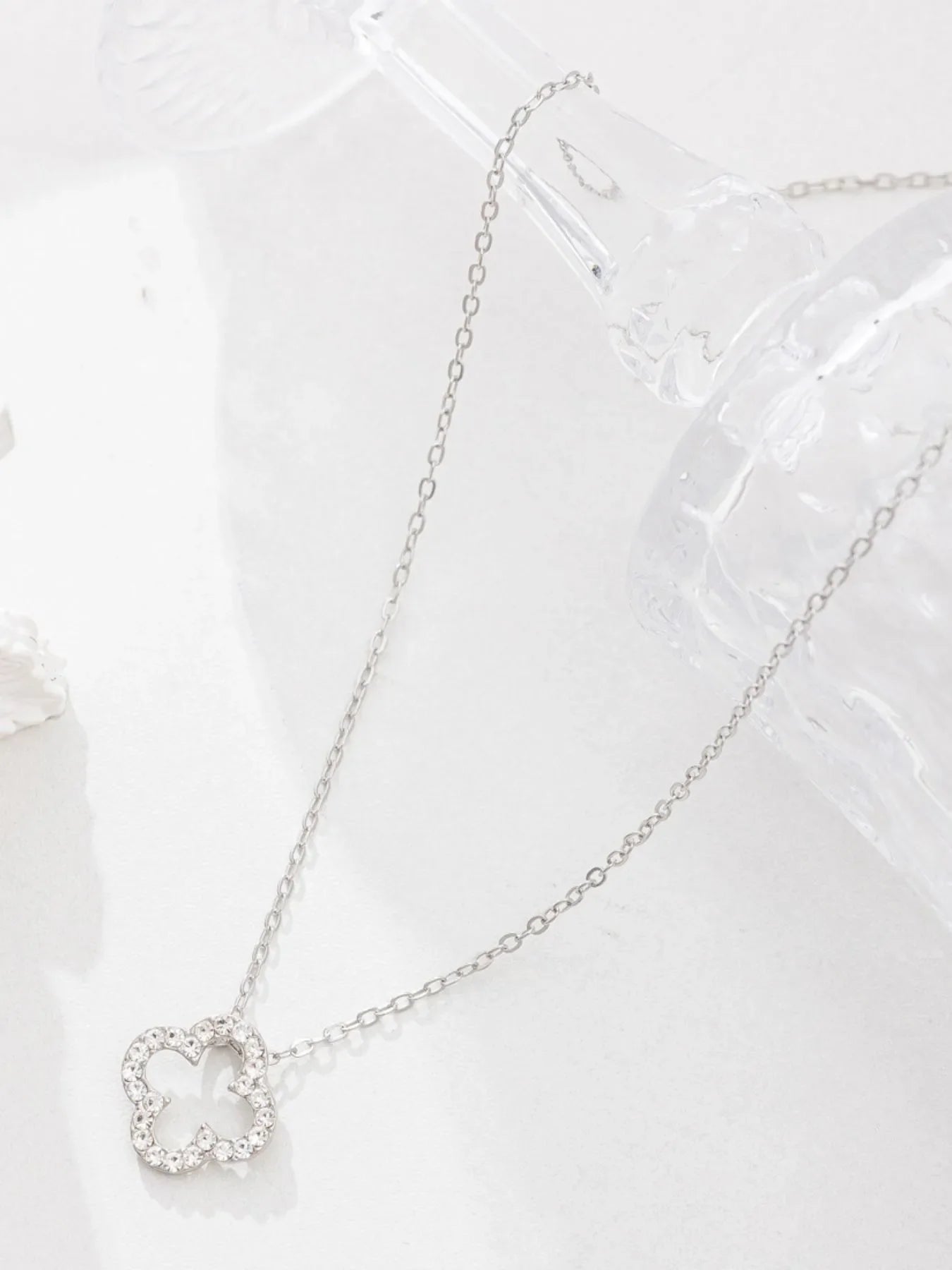 LuckyBloom Necklace Ivory Embers
