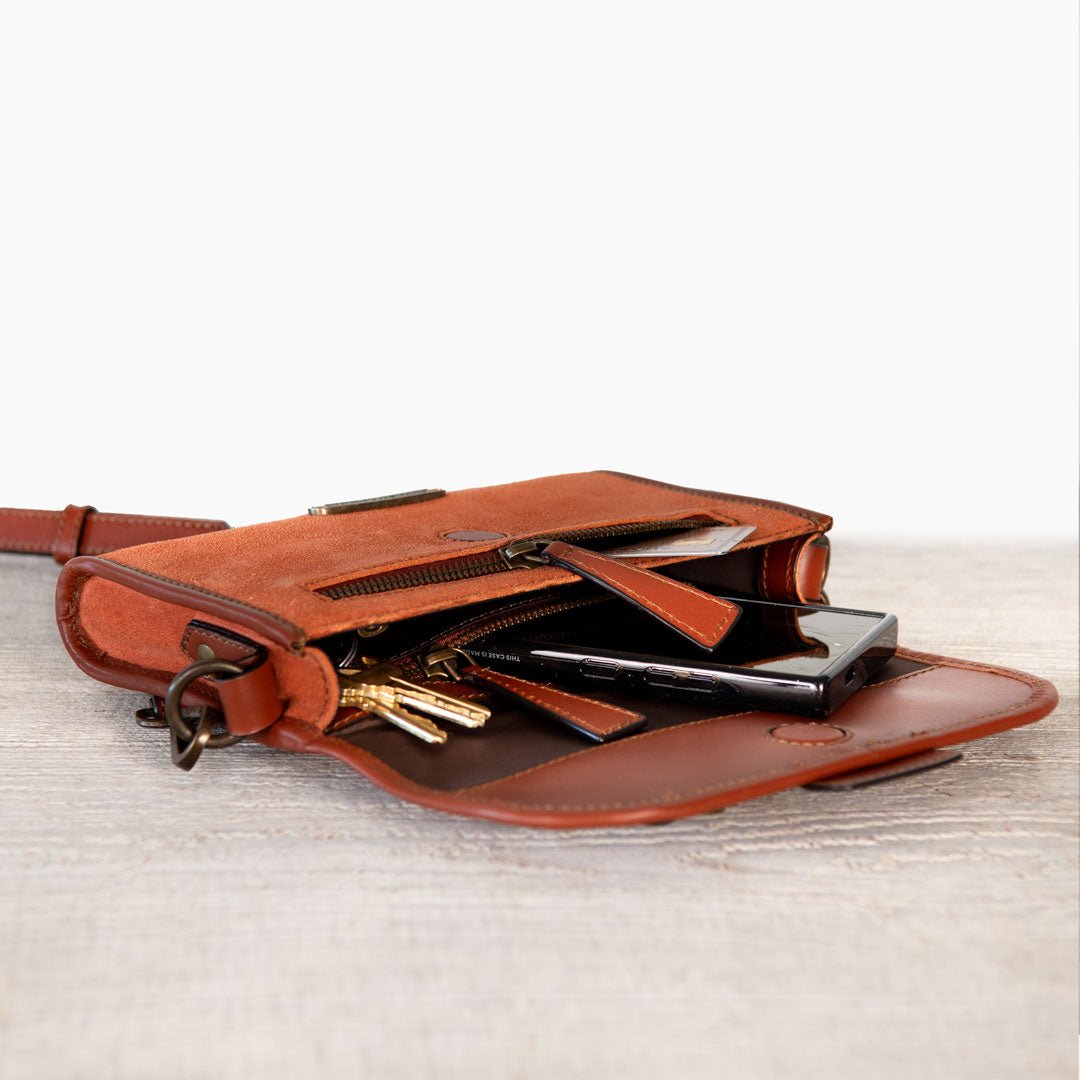 Dalton - Horse Bit Crossbody Luxury Leather Handbag in Cognac on Cognac Urban-Equestrian