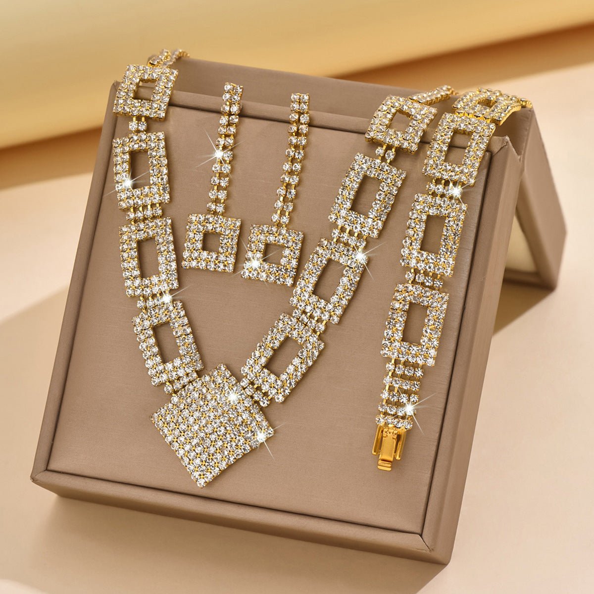 Dazzling 3-Piece Full Rhinestones Jewelry Set (MAC317) Mariam's Collection