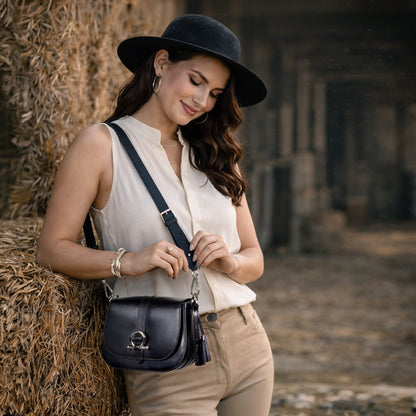Del Rey - Equestrian Horse Bit Crossbody Luxury Leather Handbag in Black Urban-Equestrian