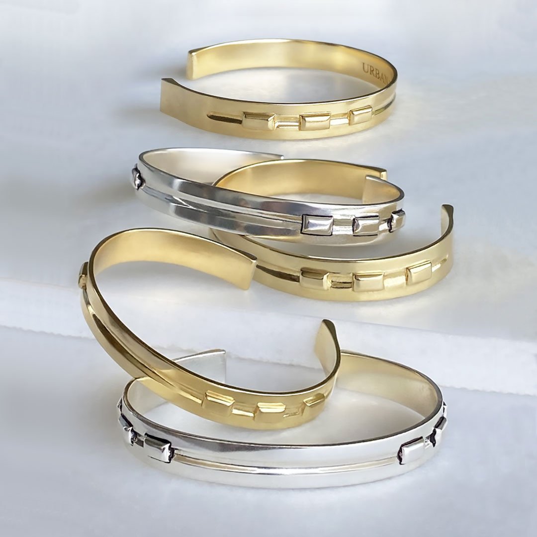 Derby Day - Equestrian Horseshoe Cuff Bracelet in Gold Urban-Equestrian