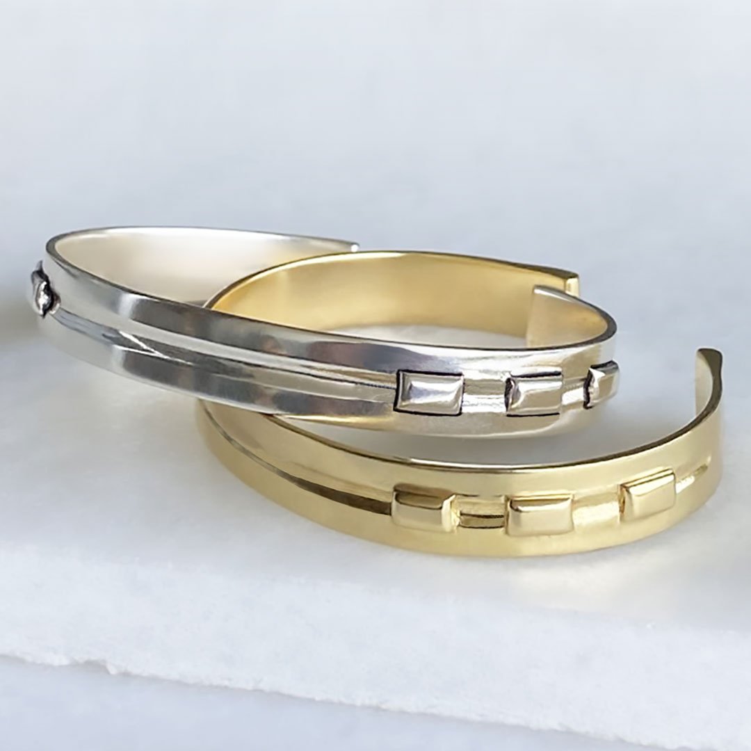 Derby Day - Equestrian Horseshoe Cuff Bracelet in Gold Urban-Equestrian