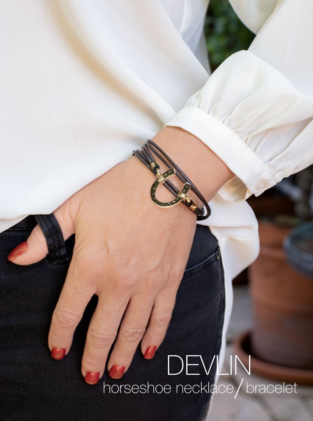 Devlin - Horseshoe Necklace w/ Double Cord in Gold Urban-Equestrian