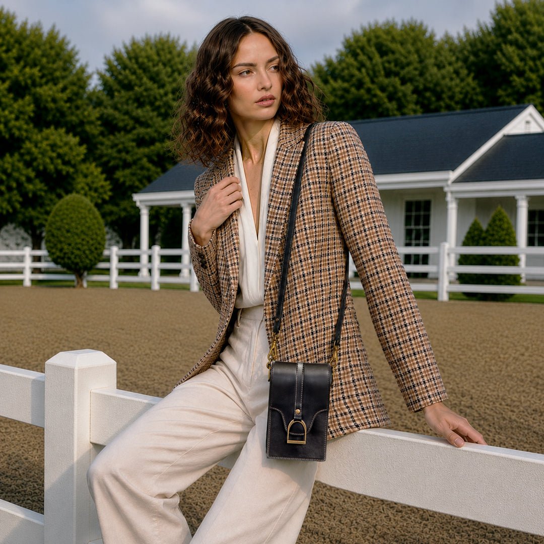 Devon Deluxe Phone Bag - Luxury Leather Handbag in Black Urban-Equestrian