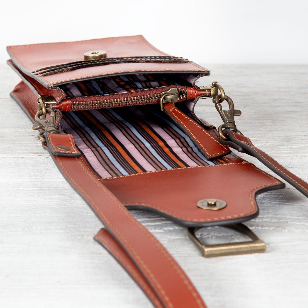 Devon Deluxe Phone Bag - Luxury Leather Handbag in Cognac Urban-Equestrian