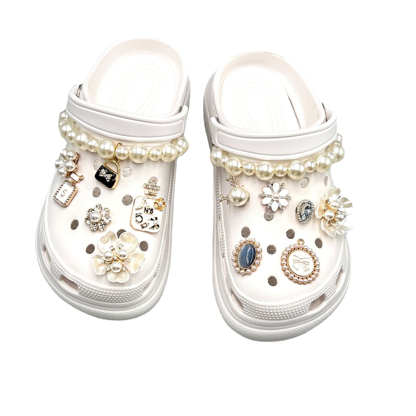 A set of Crystal Shoe Charms Fits Fashion Decoration For Clog Shoes Artificial Diamond Bling Chain Artificial Jewelry Accessories; Crocs Decoration New Era Fashion LLc