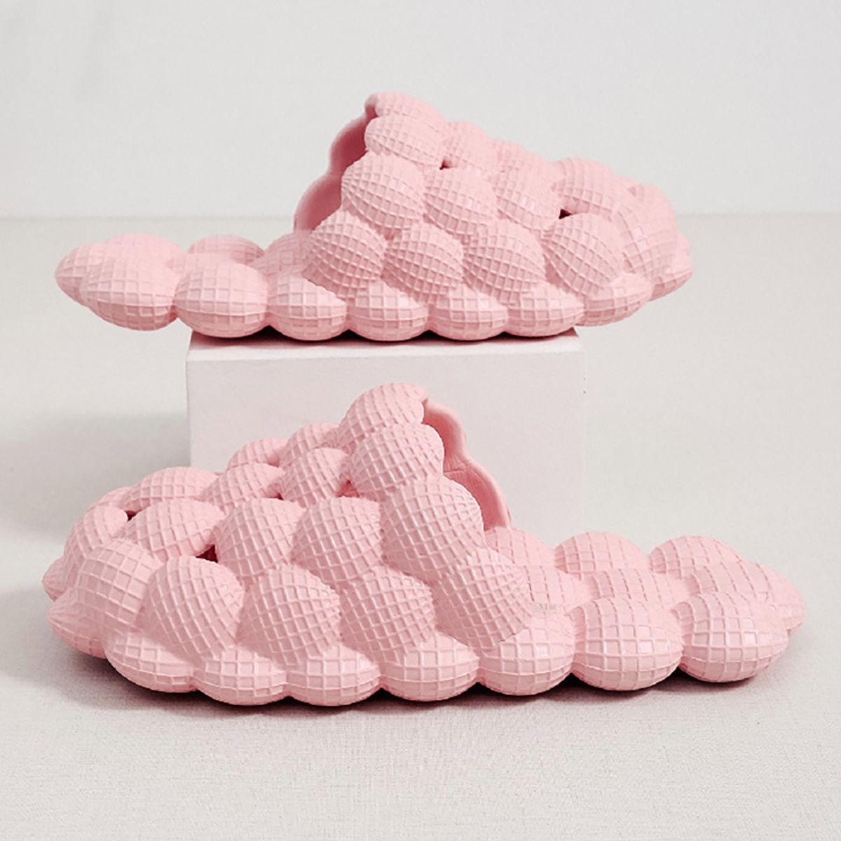 Women's Solid Ultra Cushioned Bubble Slides; Bubble Slippers New Era Fashion LLc