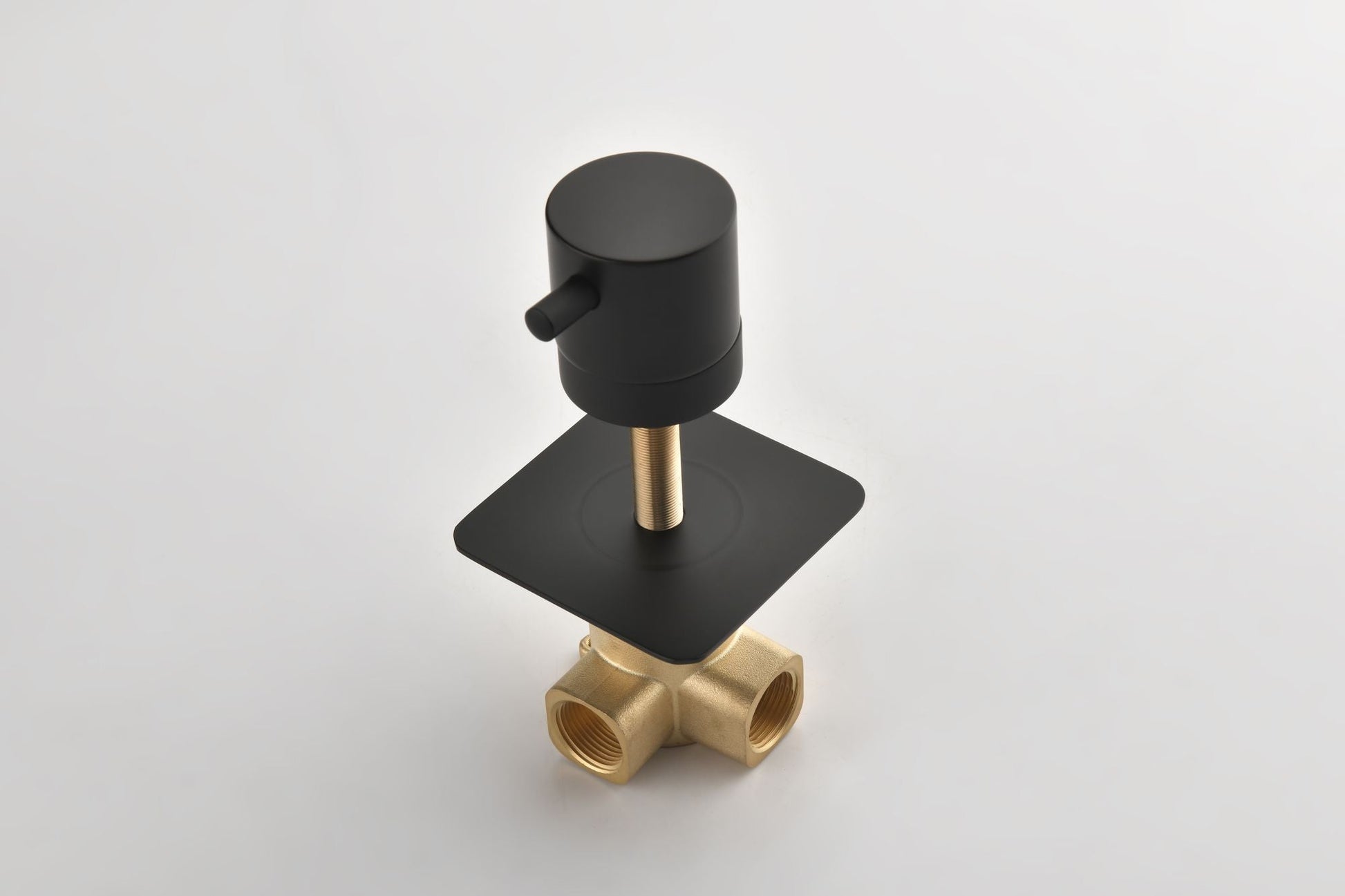 Master Shower Volume Control
Adjustable brass handle valve body, 1 piece each on the left and right New Era Fashion LLc