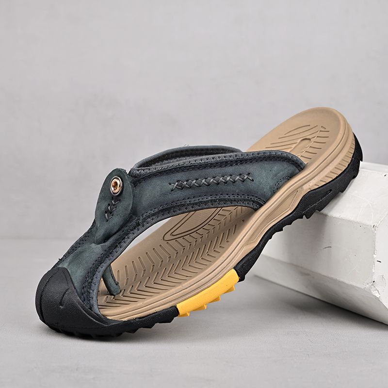 Summer men's new first layer cowhide flip-flops fashion all comfortable men's slippers beach shoes New Era Fashion LLc