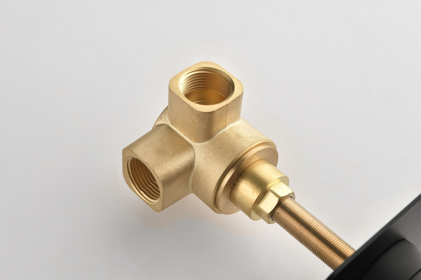 Master Shower Volume Control
Adjustable brass handle valve body, 1 piece each on the left and right New Era Fashion LLc