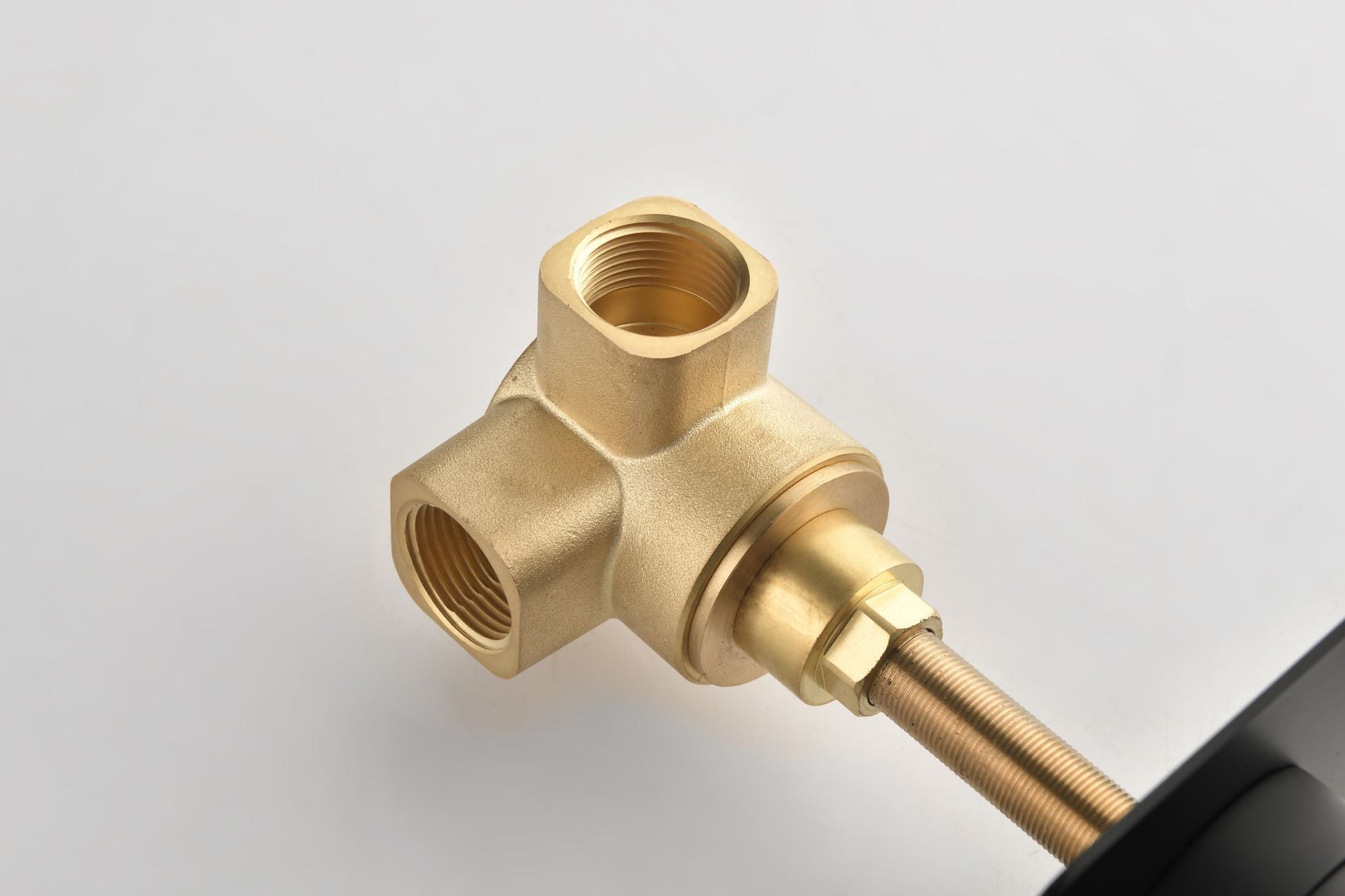 Master Shower Volume Control
Adjustable brass handle valve body, 1 piece each on the left and right New Era Fashion LLc