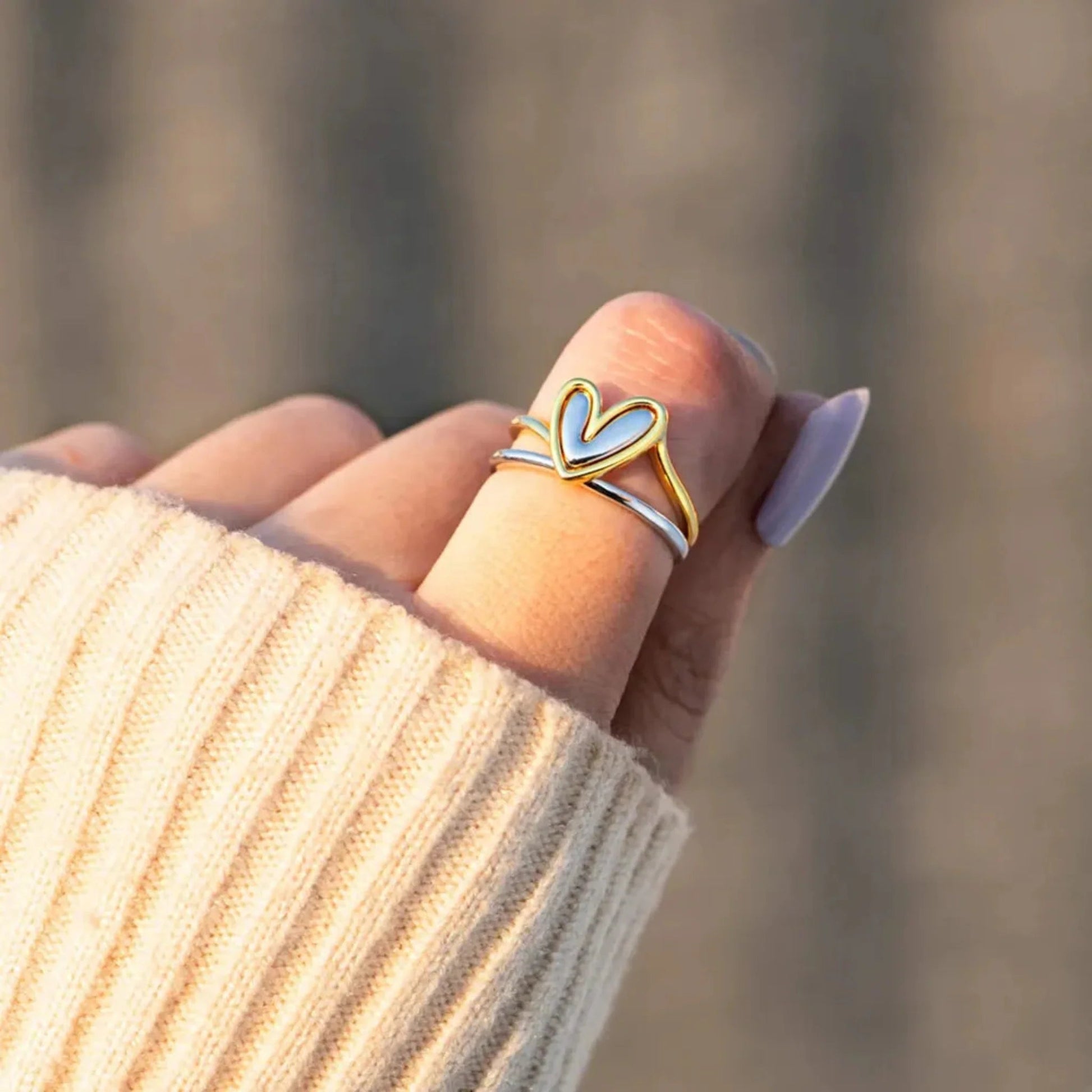 Vera Heart Ring Ivory Embers