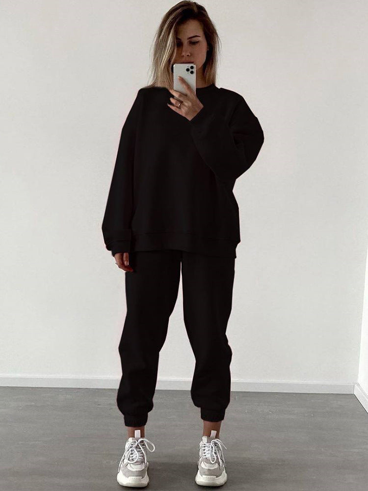Women's Crewneck Sweatshirt & Jogger Pants Two-Piece Set – Loose Fit FitiqueFit