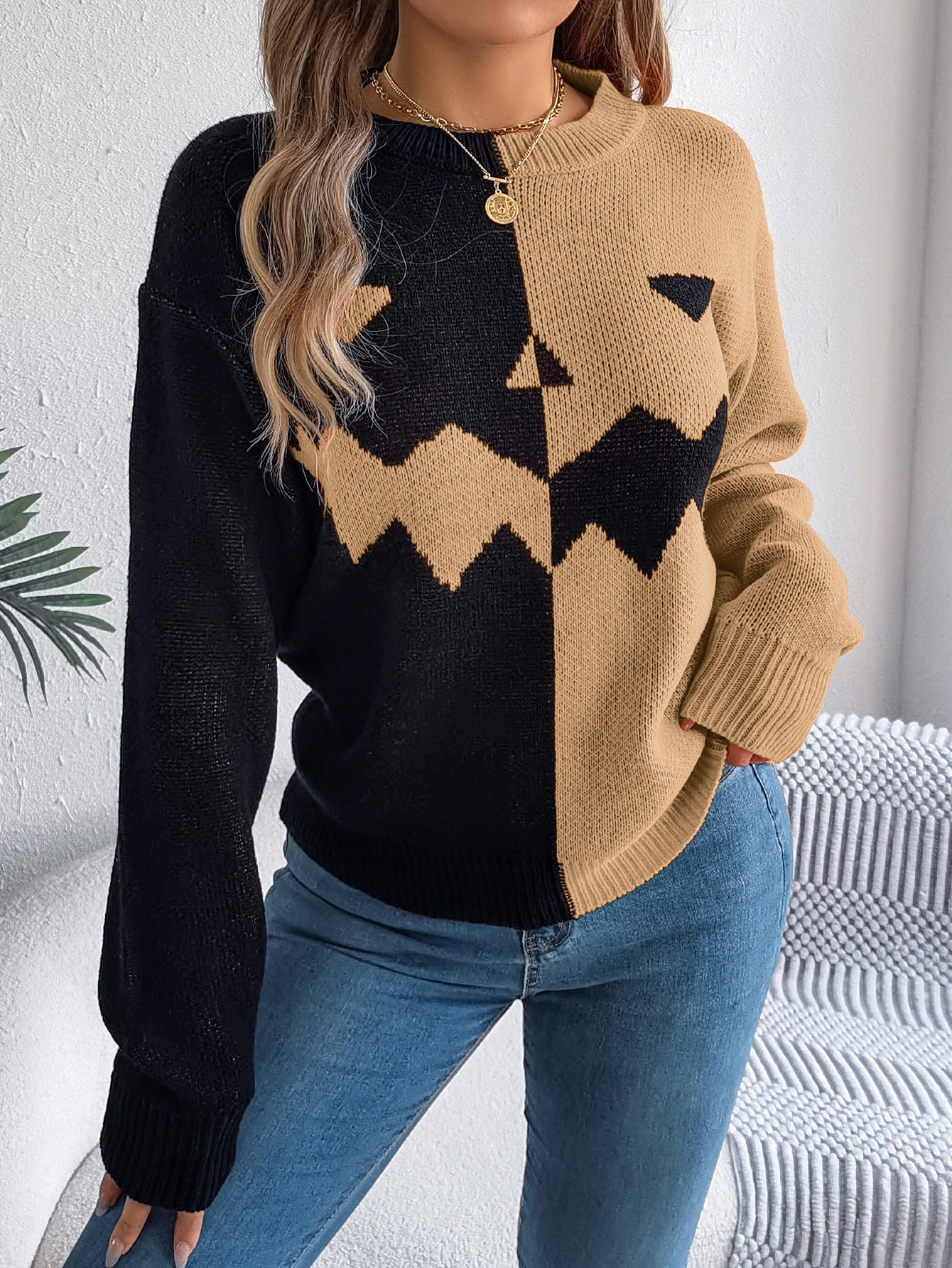Women’s Spooky Pumpkin Contrast Long-Sleeve Pullover Sweater FitiqueFit