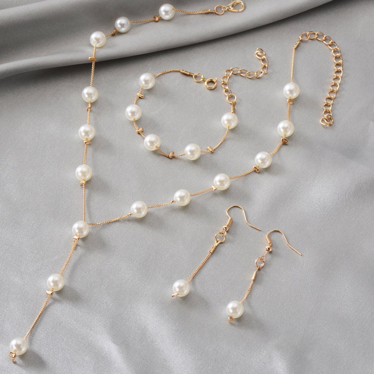 Elegance Pearl Earrings & Necklace Ensemble (MAC313) Mariam's Collection