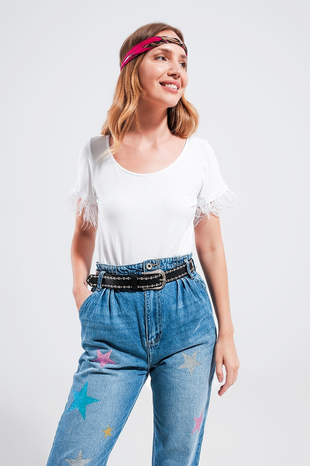 Embellished top with faux feather cuffs in white Q2store