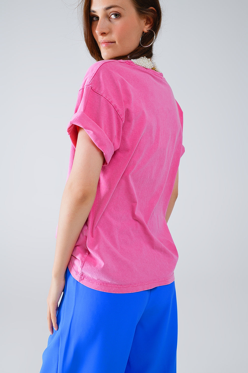Fuchsia T-shirt With famous Names Logos At The Front Q2store