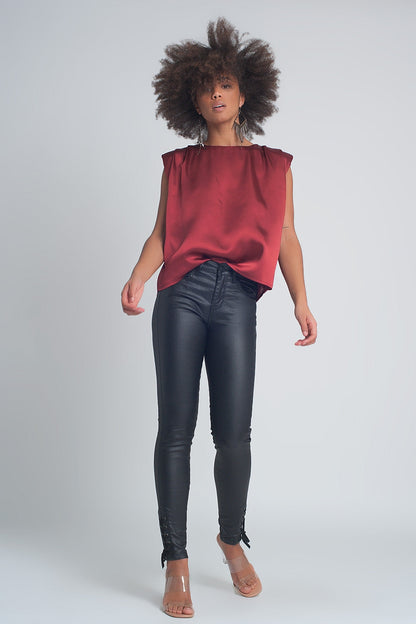Gathered satin shoulder pad sleeveless top in red Q2store