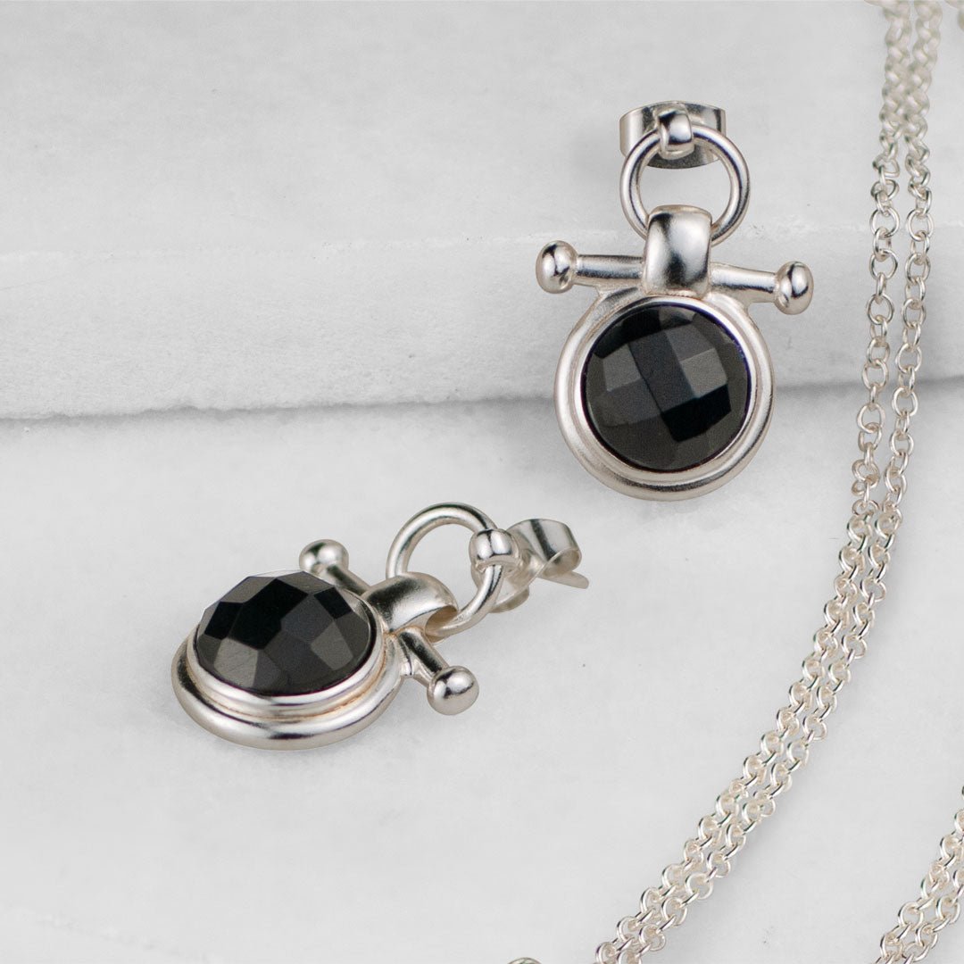 Adele - Black Onyx Horse Bit Equestrian Earring in Silver Urban-Equestrian