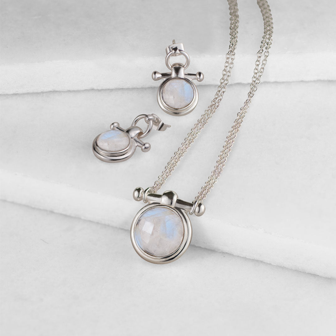 Adele - Moonstone Equestrian Horse Bit Necklace in Silver Urban-Equestrian