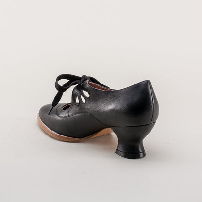 Gibson Edwardian Leather Shoes (Black) American Duchess