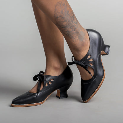 Gibson Edwardian Leather Shoes (Black) American Duchess