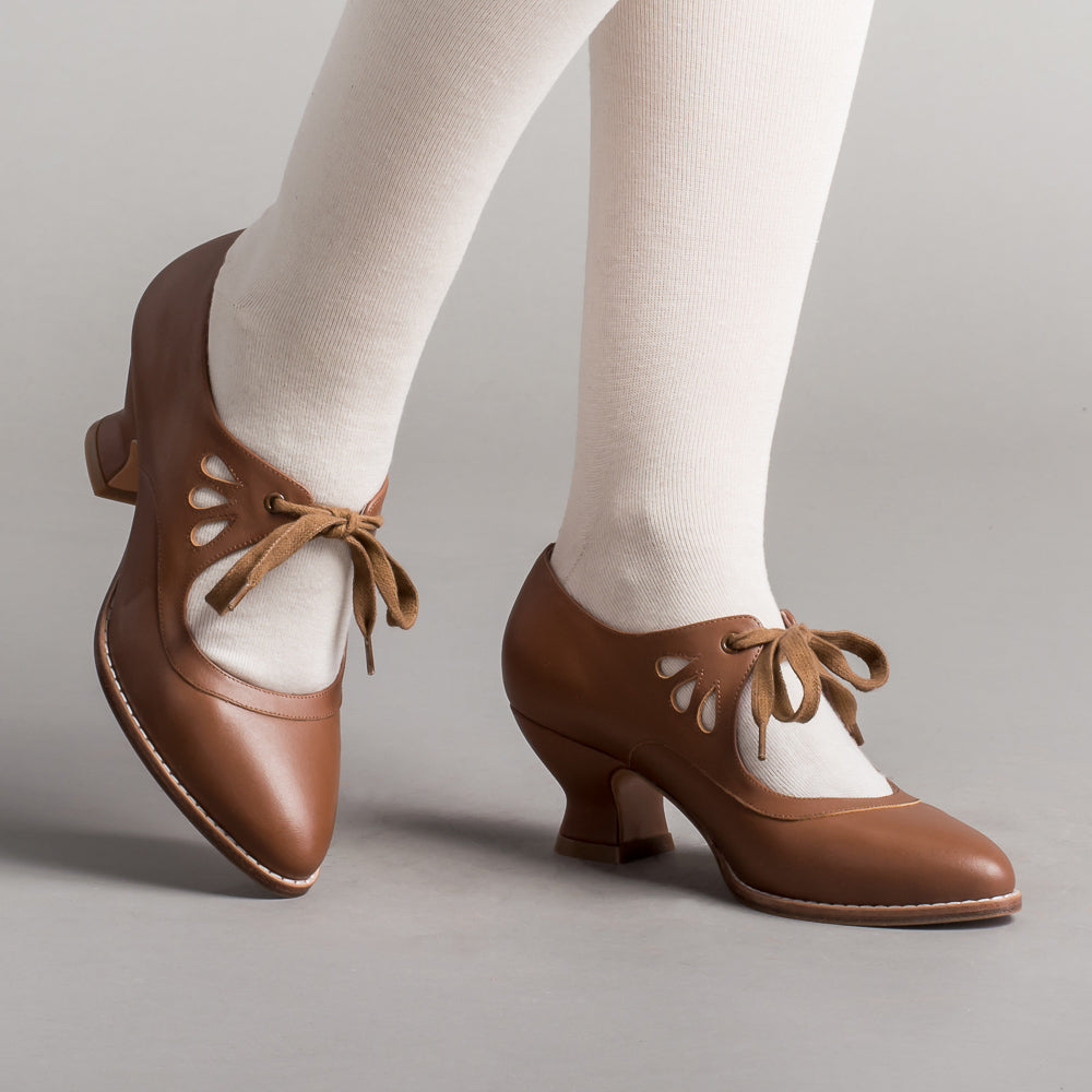 Gibson Edwardian Leather Shoes (Tan) American Duchess