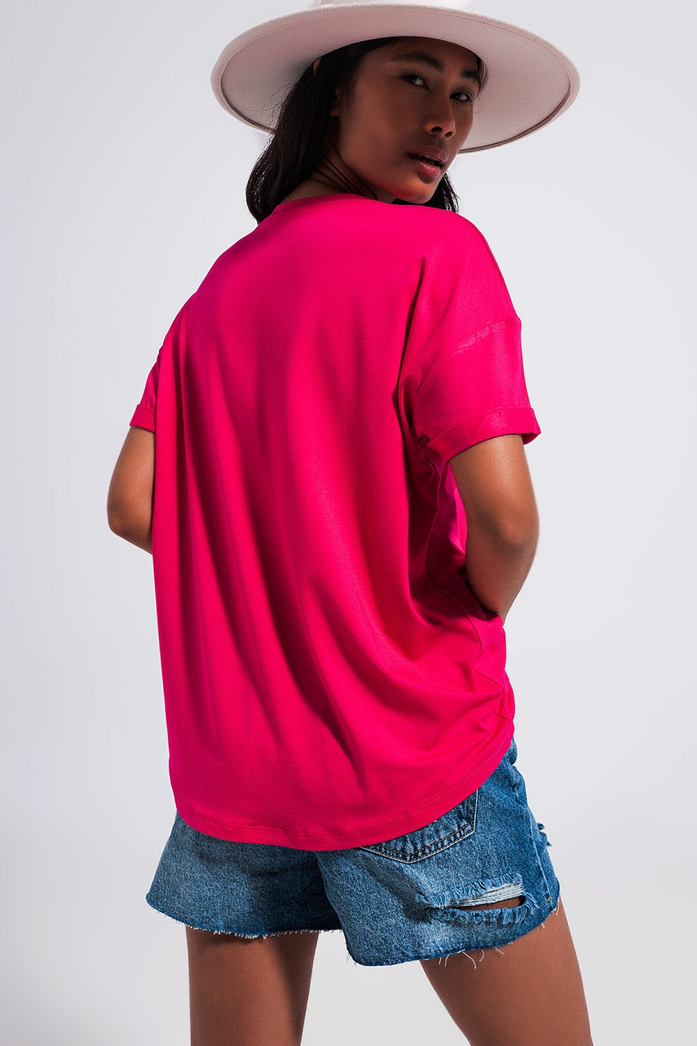 Good Vibes slogan tee in fuchsia Q2store