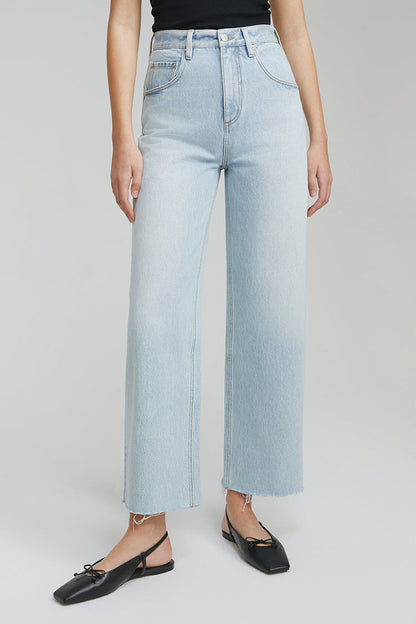 Moon Curve Raw Hem Crop Jeans HJ129 Hey Joanie