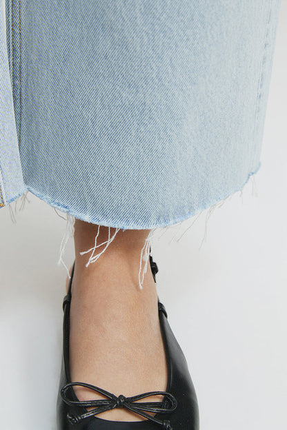 Moon Curve Raw Hem Crop Jeans HJ129 Hey Joanie
