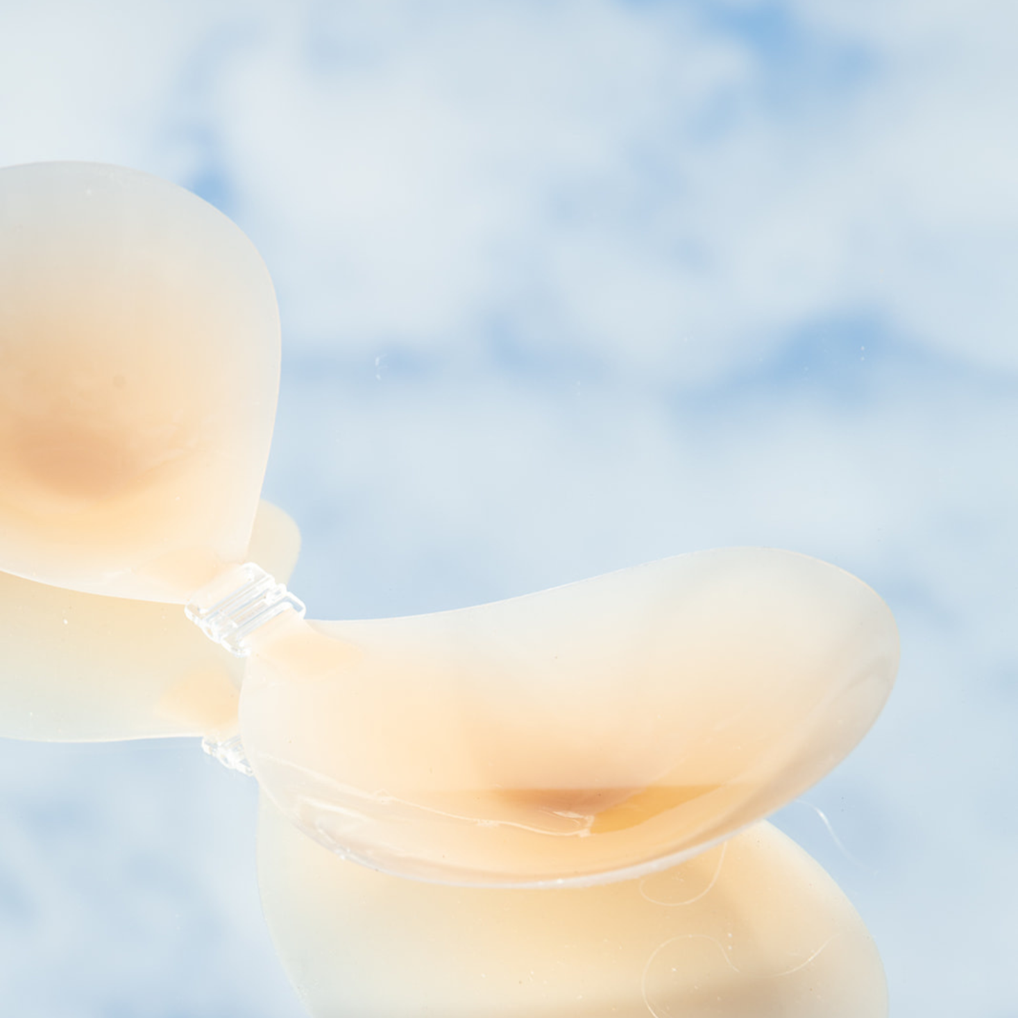 Seamless Stick-On Bra in MEDIUM TINT Boob-eez