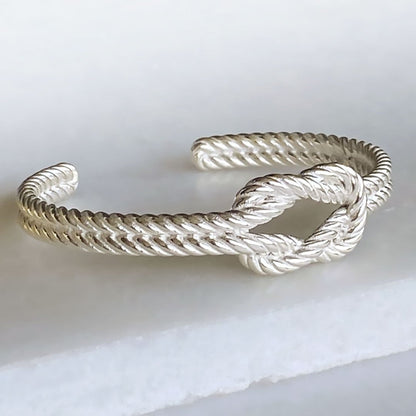 Lariat "Love Me Knot" - Twisted Rope Bracelet in Silver Urban-Equestrian