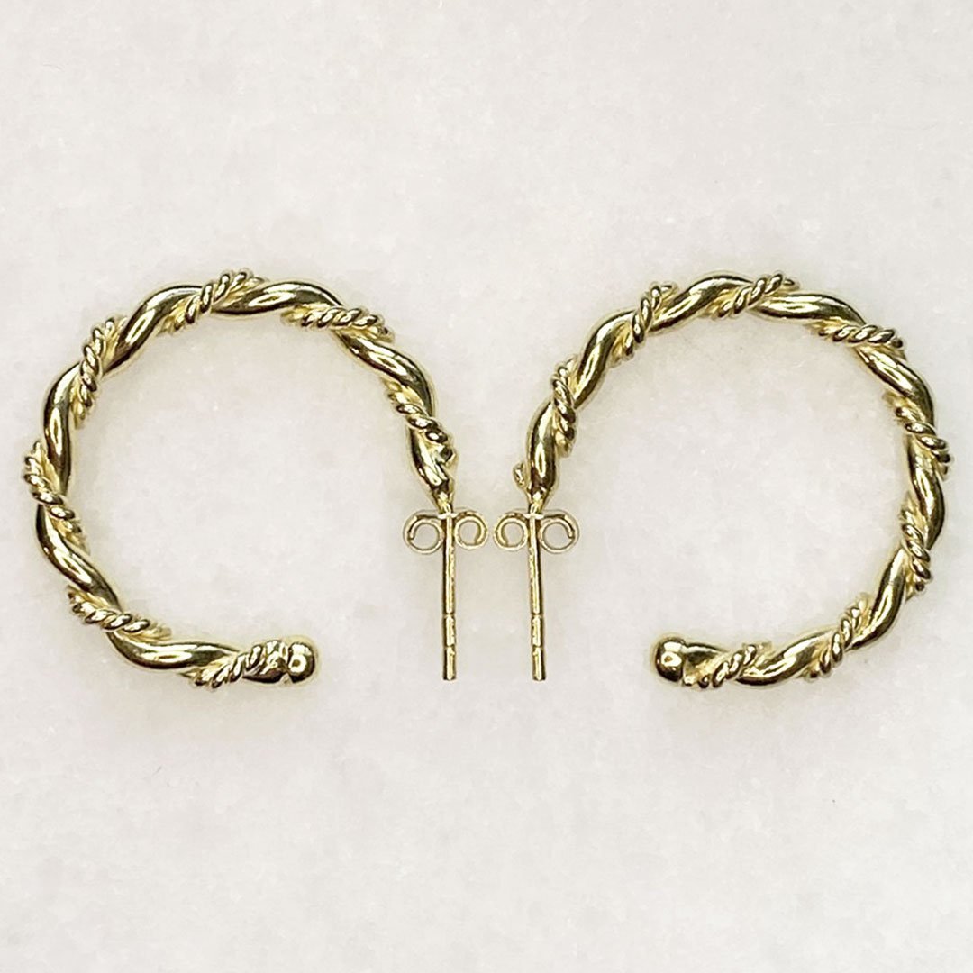 Lariat - Rope Twist Hoop Earring in Gold -Small Urban-Equestrian