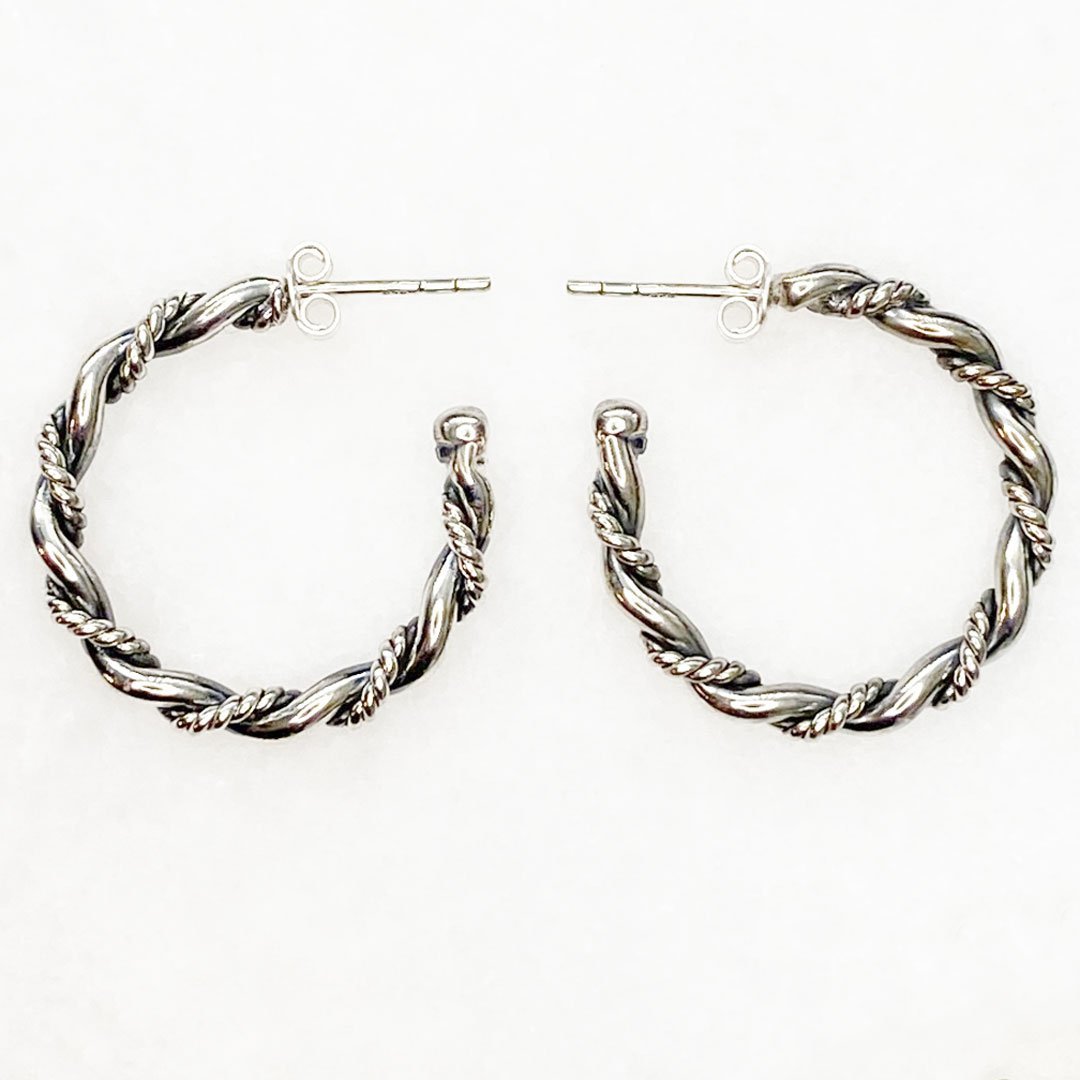 Lariat - Rope Twist Hoop Earring in Silver - Small Urban-Equestrian