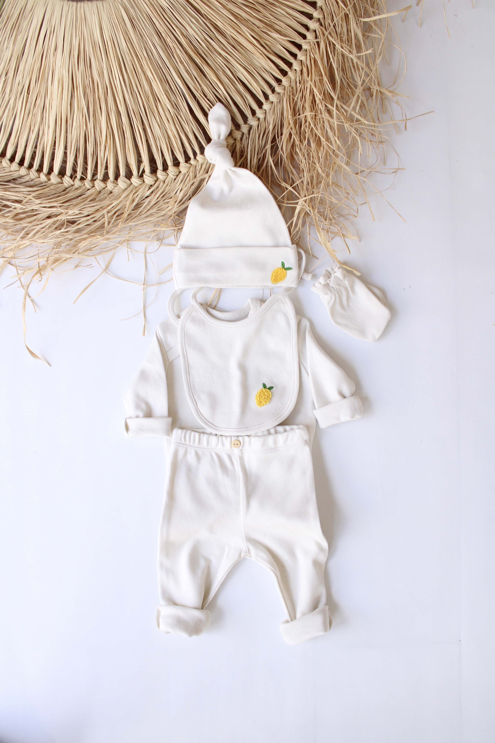 Lemon Patterned 5 Piece Newborn Set Honey and Hive