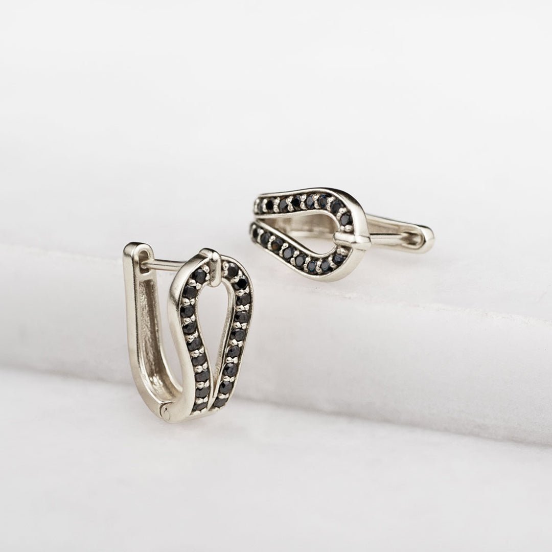 Levade - Moissanite Black Stones Sterling Silver Horseshoe Earring Urban-Equestrian