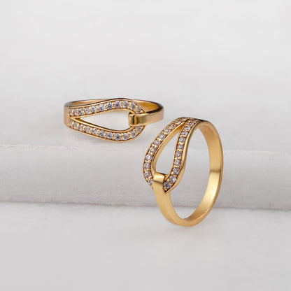Levade - Moissanite Clear Stone 14K Gold vermeil Horseshoe Earring Urban-Equestrian