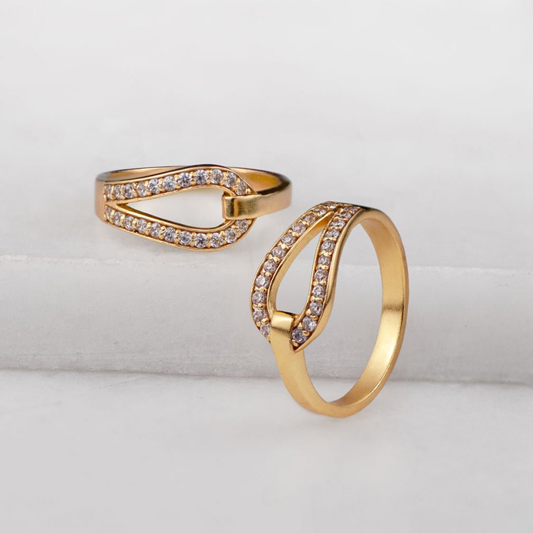 Levade - Moissanite Equestrian Horseshoe Ring in Gold Urban-Equestrian