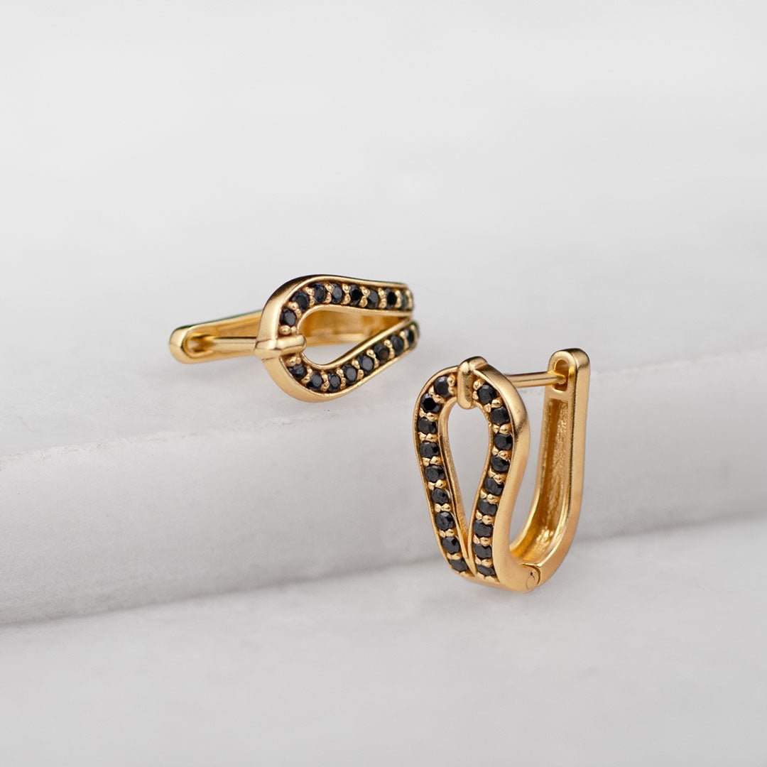 Levade -Black Moissanite Horseshoe Equestrian Necklace in Gold Urban-Equestrian