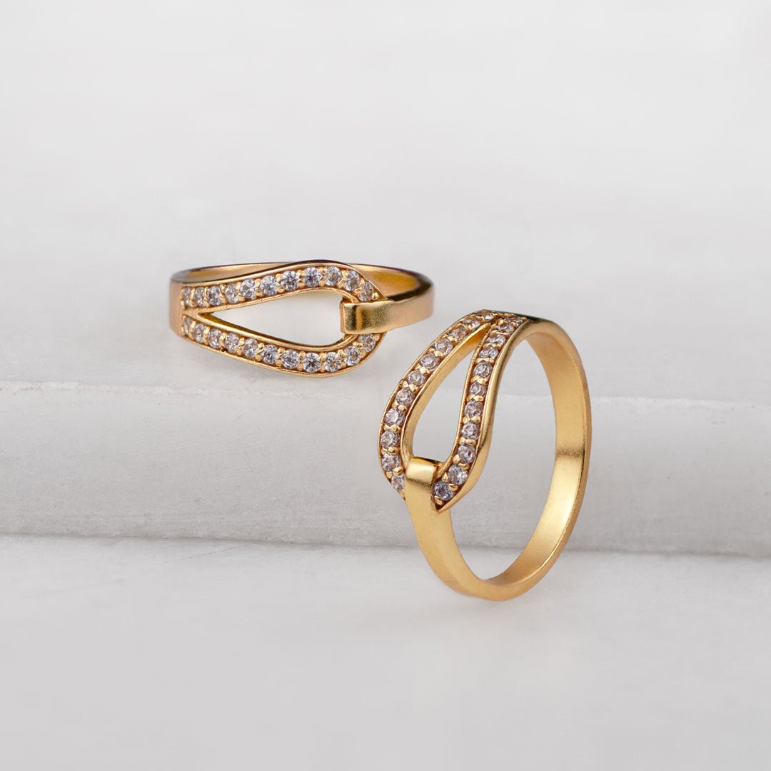 Levade -Moissanite Horseshoe Equestrian Necklace in Gold Urban-Equestrian