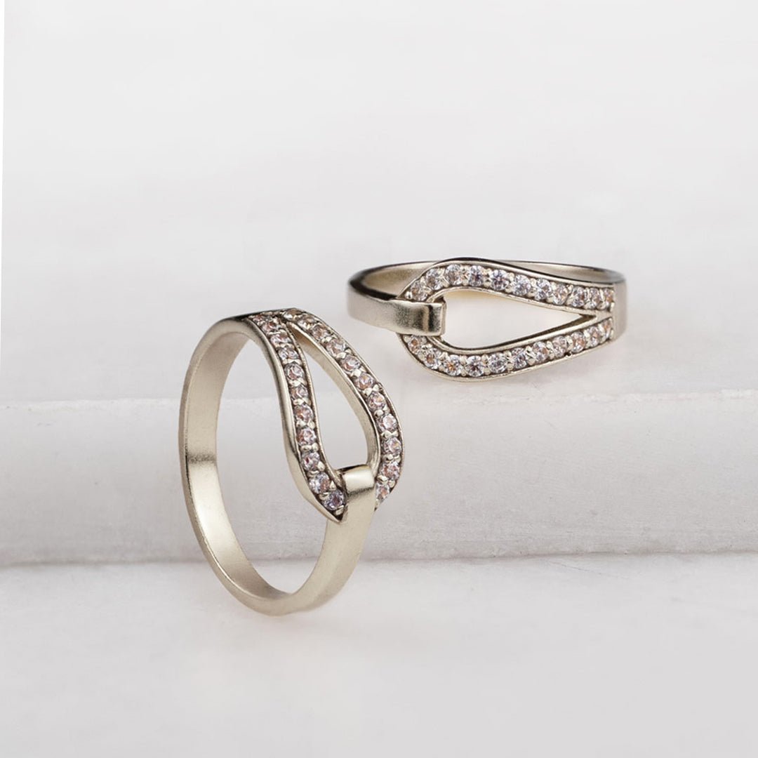 Levade - Moissanite Equestrian Horseshoe Ring in Silver Urban-Equestrian