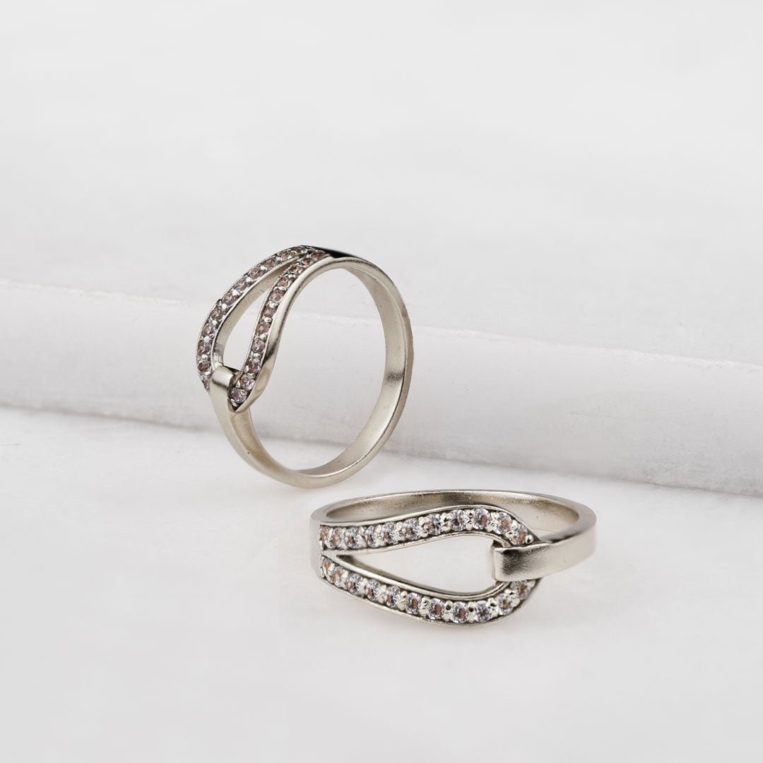 Levade - Moissanite Equestrian Horseshoe Ring in Silver Urban-Equestrian