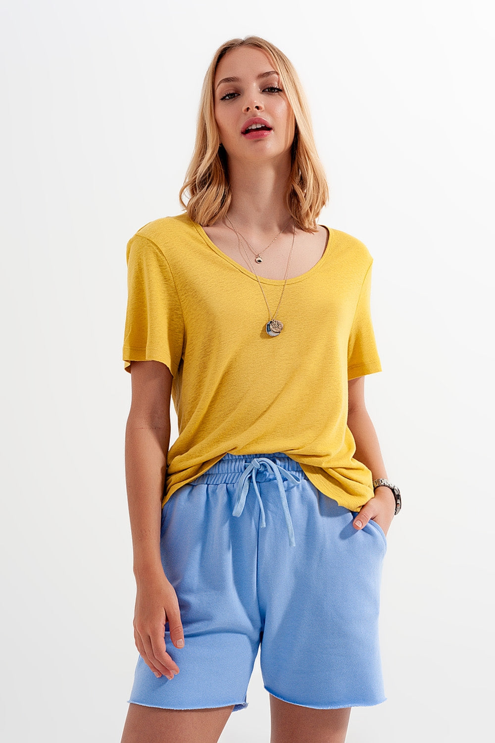 Linen mix scoop front t-shirt in Yellow Q2store