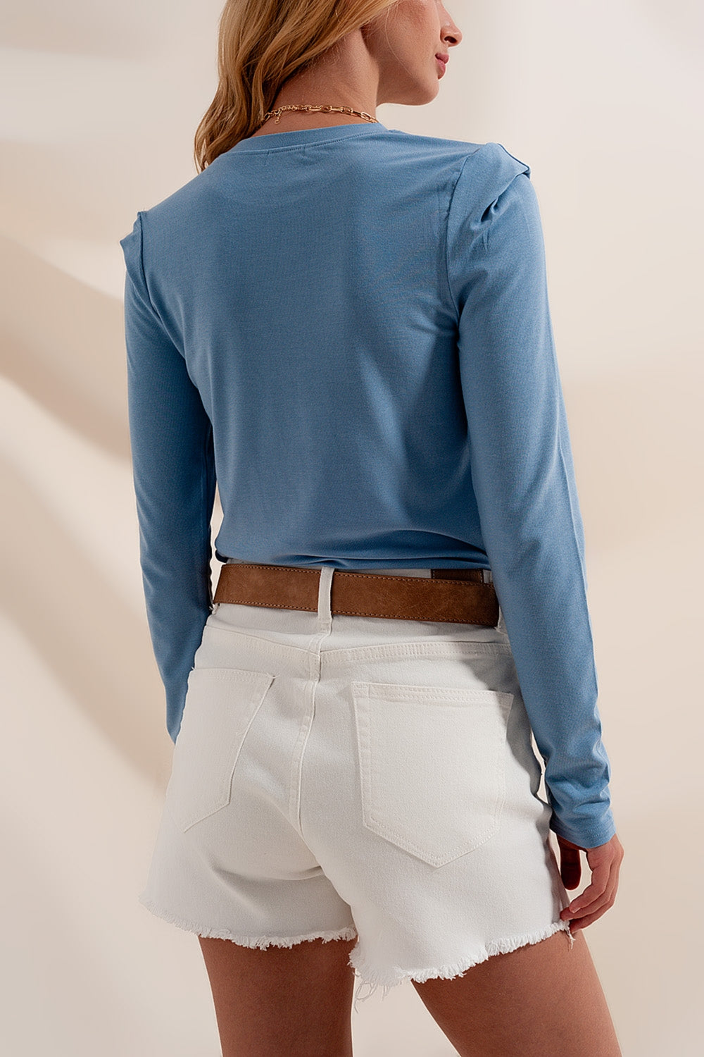 Long sleeve top with shoulder detail in blue Q2store